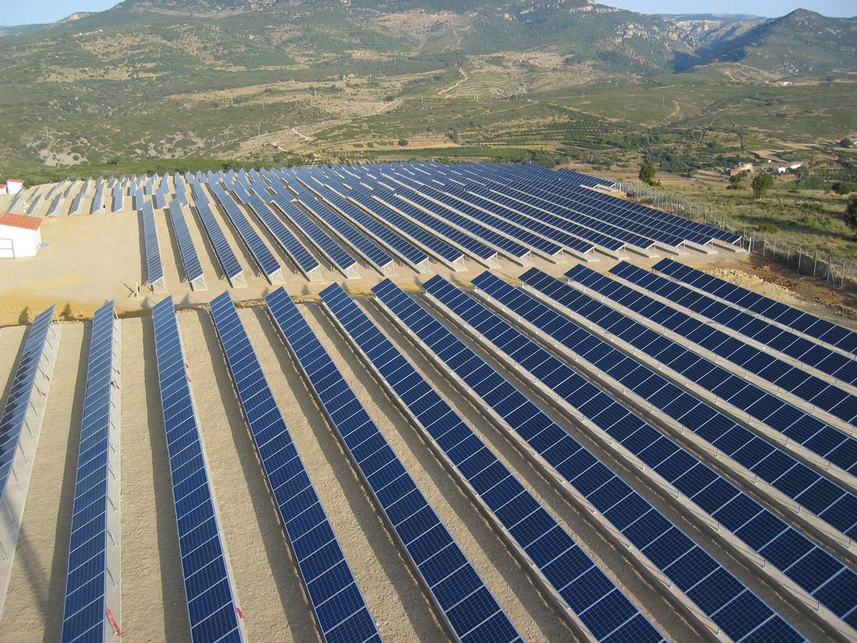 Parque fotovoltaico en el sur de la Comunitat Valenciana.