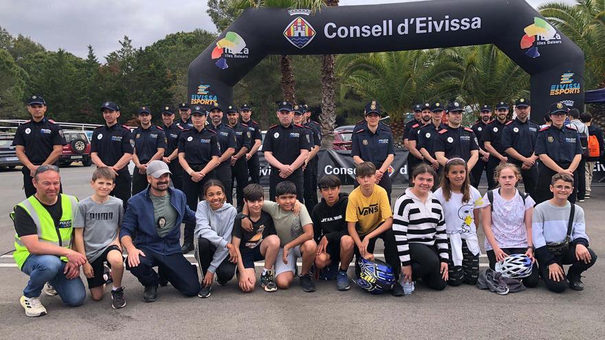 Bicicletas de montaña para los ganadores en Ibiza del Curso Insular de Educación Vial 2023