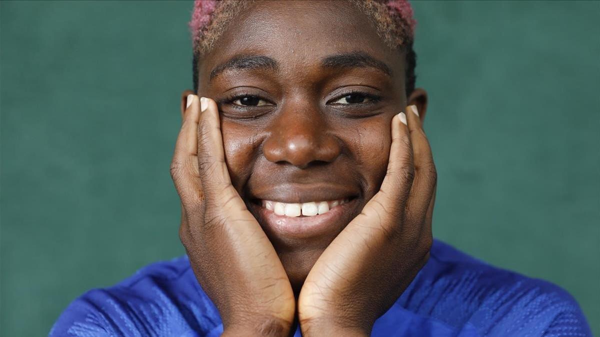 Asisat Oshoala posa para EL PERIÓDICO en Sant Joan Despí.