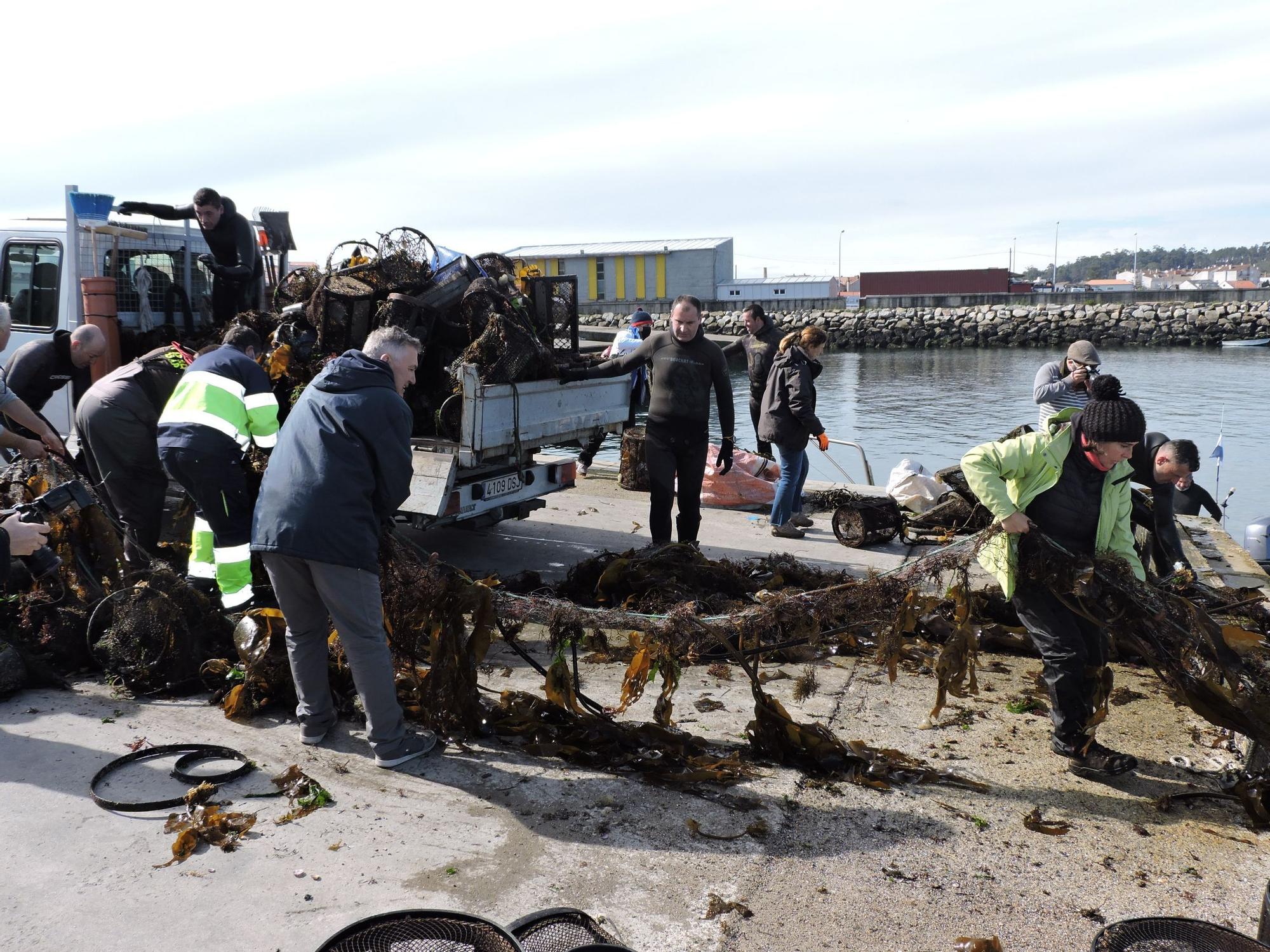 Así se lucha contra la basura marina en Areoso