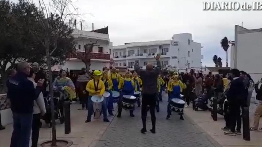 Formentera baila a ritmo de Carnaval