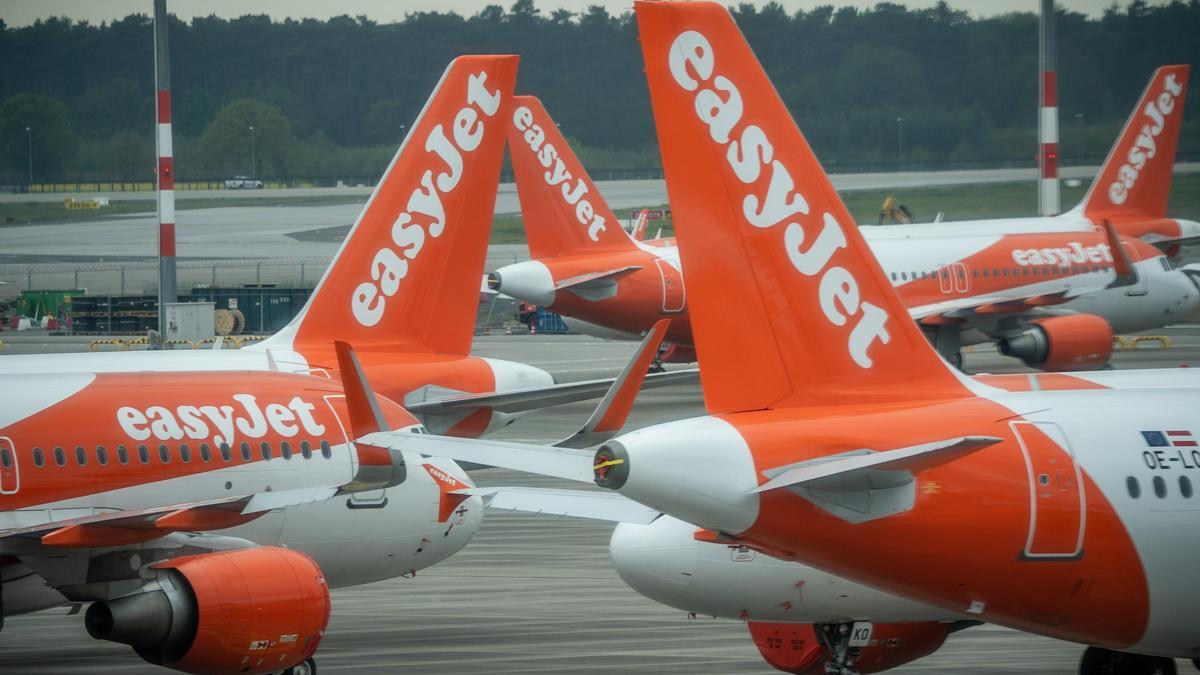 Flota de aviones de la compañía EasyJet.