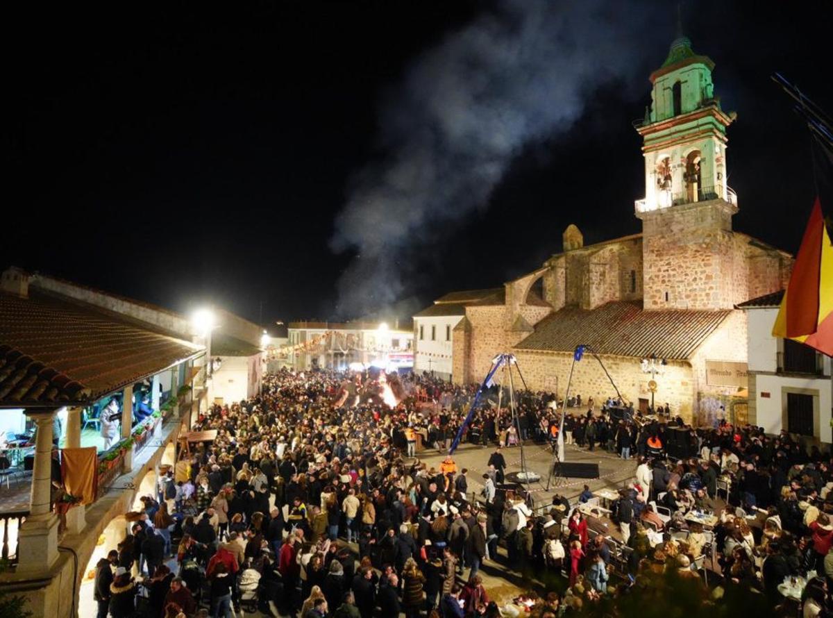 Gran ambiente anoche en la Fiesta de la Candelaria.
