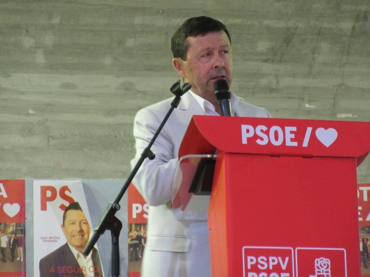 Juan de Dios Fresneda, cuyo gobierno en San Miguel de Salinas depende de un complicado pacto con Izquierda Unida.