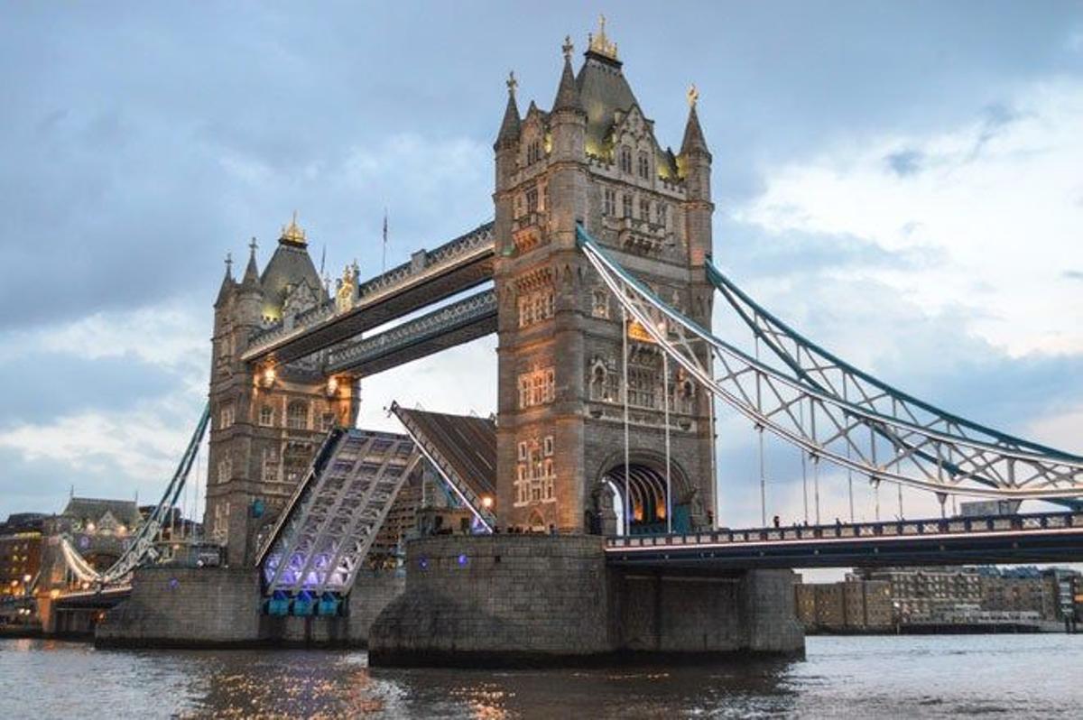 Puente de la Torre en Londres.