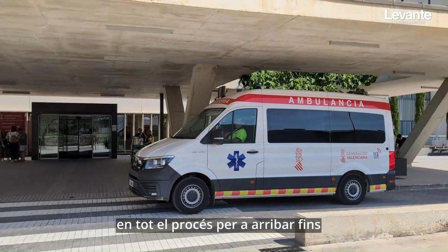 Herido un motorista en Ontinyent tras chocar contra un coche que salía de un aparcamiento
