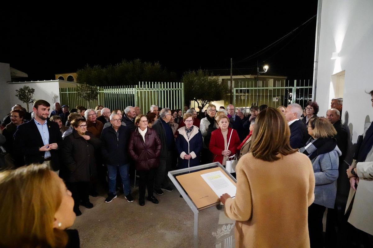 Acto de inauguración del nuevo centro social de mayores de la Llosa de Ranes.