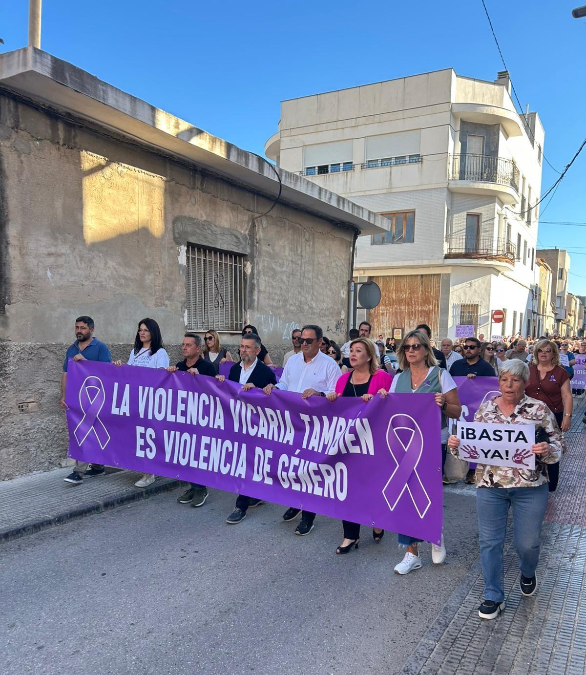 Dolores despide a Marisol y Alberto y clama contra la violencia machista