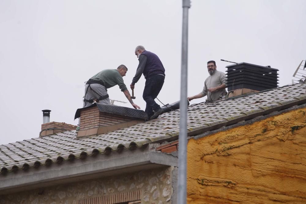 Un tornado deixa danys en cases, naus i vehicles a Cistella