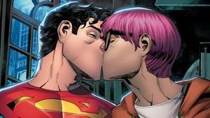 Jonathan Kent, el nuevo Superman, con su interés amoroso Jay Nakamura. Fotografía: DC Comics