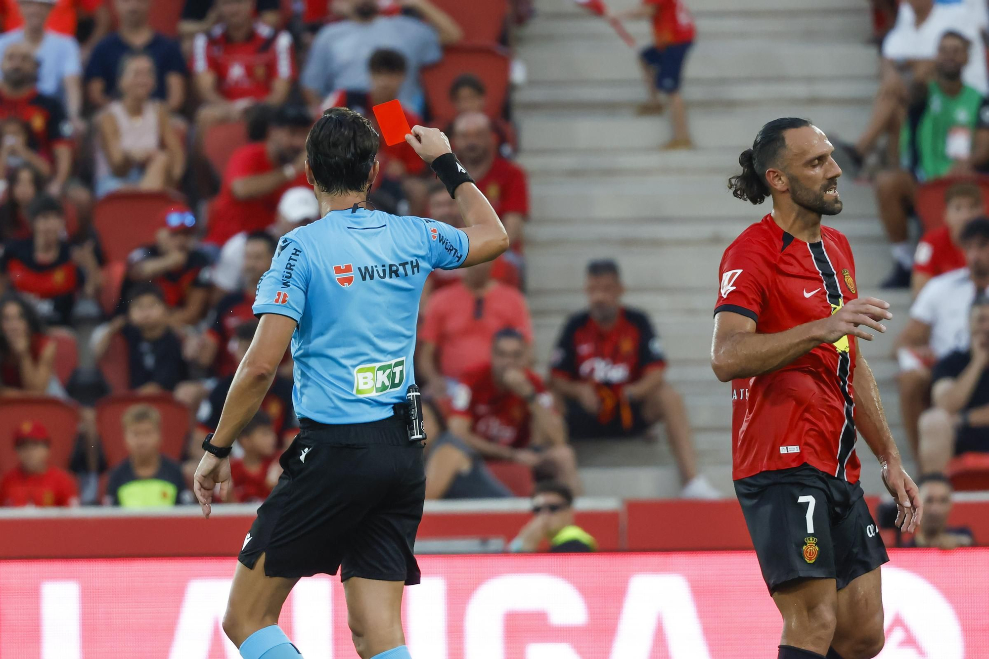0-3. El Barça arranca sin sobresaltos ante un Mallorca que terminó con nueve