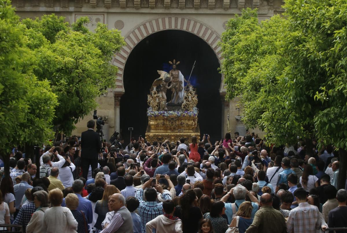 FOTOGALERÍA / Hermandad del Resucitado