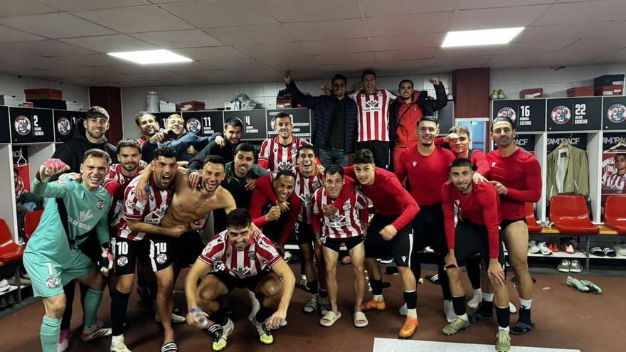 La plantilla del Zamora CF, tras ganar al Talavera este domingo. | ZCF