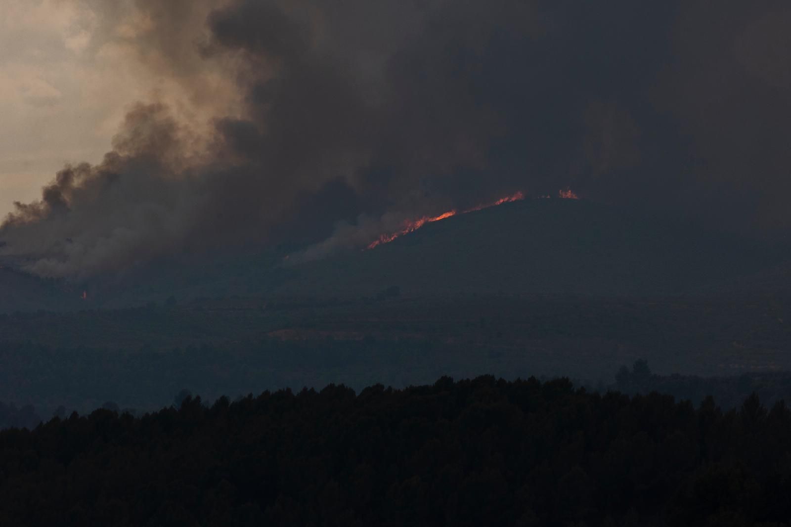 El incendio de Bejís, en imágenes