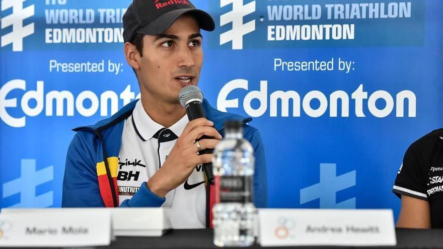 Mario Mola, durante la rueda de prensa que ofreció el viernes en Edmonton.