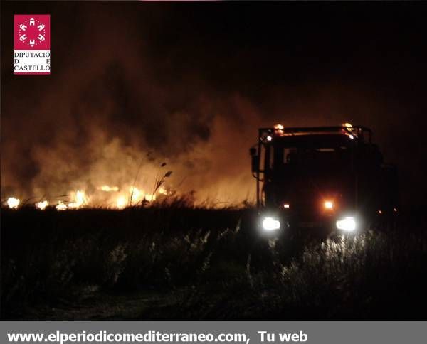 GALERÍA  Declarado un incendio en el Prat de Cabanes Torreblanca