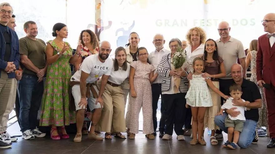 Mos rinde homenaje a 56 matrimonios de oro