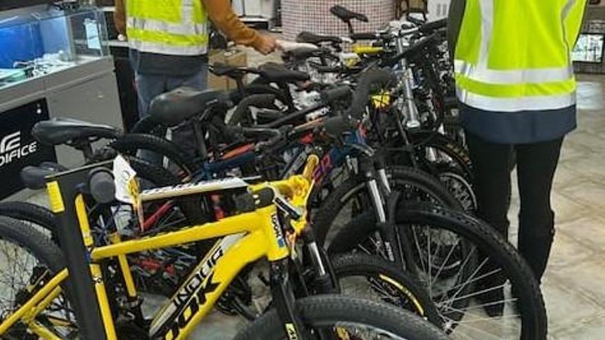 Algunas de las bicicletas recuperadas por la Policía Nacional