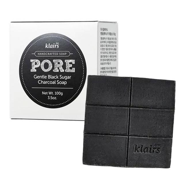 Jabón de carbón activo para los poros 'Pore Gentle Black Charcoal Soap', de Dear Klairs