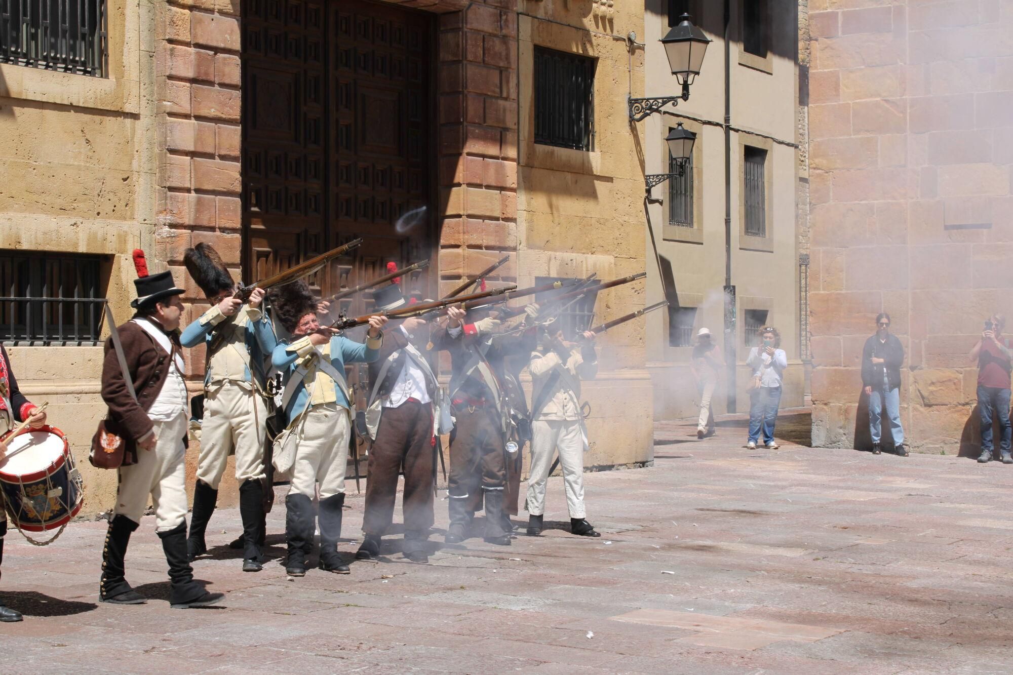 Varias asociaciones recrean el Oviedo el día que la Junta General asumió su soberanía y declaró la guerra a Napoleón