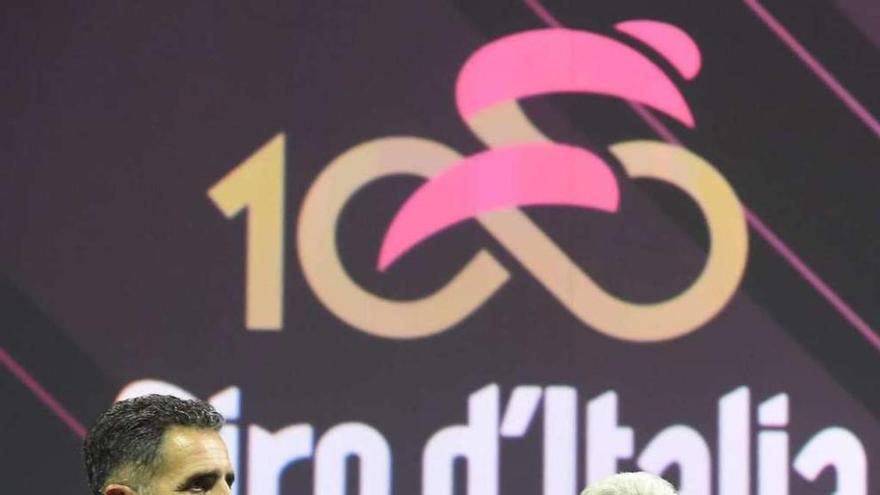 Miguel Indurain y Felici Gimondia en la presentación del Giro de Italia.