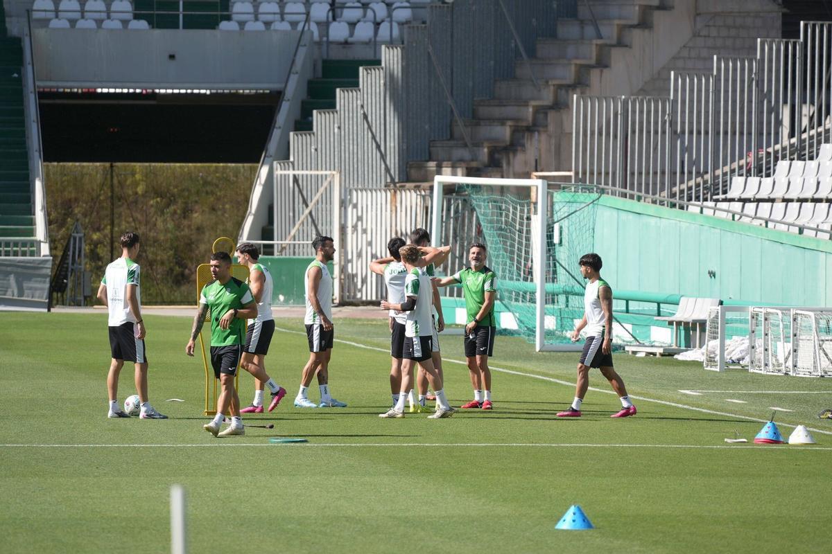 Lance del entrenamiento de este viernes en El Arcángel.
