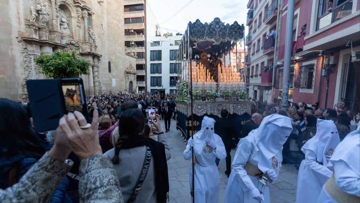 Real y Muy Ilustre Hermandad Sacramental del Santísimo Cristo del Mar, Nuestra Señora de los Dolores Coronada y San Juan de la Palma de Alicante