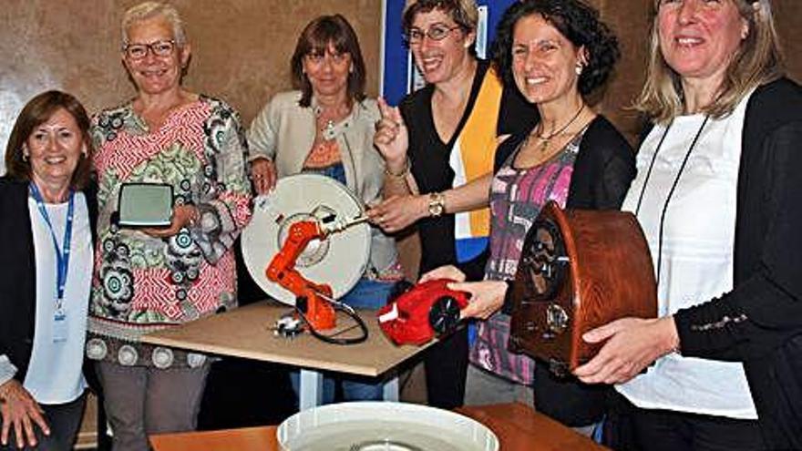 Rosa Argelaguet, Mercè Rosich, Neus Capdevila, Anna Crespo, Rosa Giralt i Montserrat Méndez, ahir a la sala d&#039;actes de la UPC Manresa