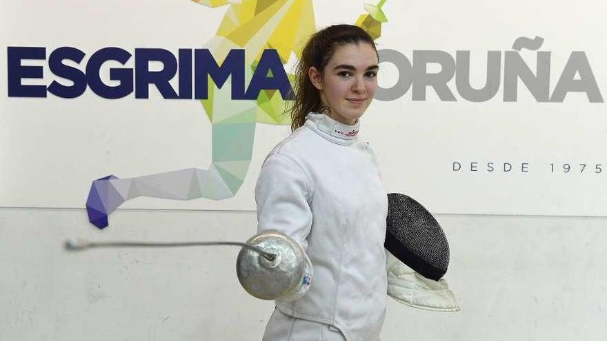 Elisa Martínez, en las instalaciones de la Casa del Agua donde entrena con el Club Esgrima Coruña.