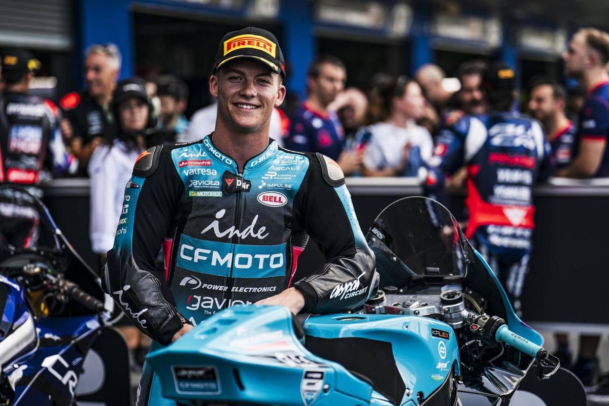 Dani Holgado posa durante el GP de Tailandia.