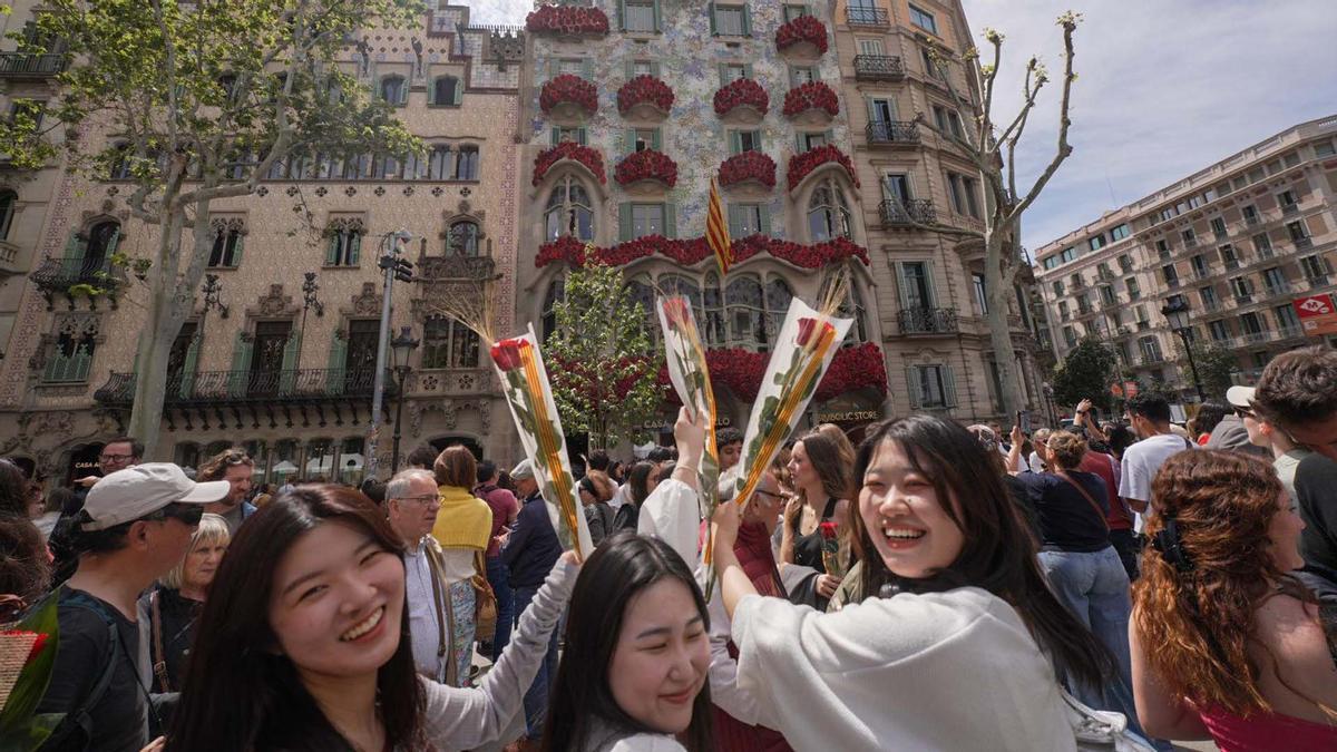 Un Sant Jordi de récord, en imágenes