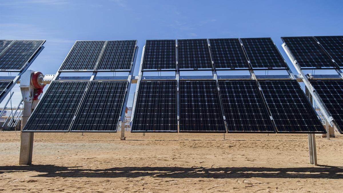 Archivo - Seguidores solares bifaciales de Soltec