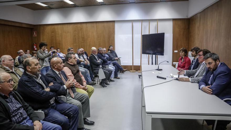 Imagen de la reunión mantenida el lunes en la sede de la Federación de fútbol.