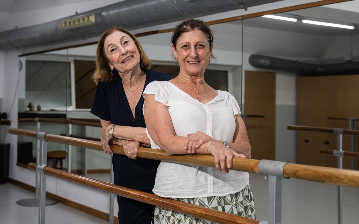 Eulàlia Blasi y Lali Mel·lo Blasi, en su escuela de danza