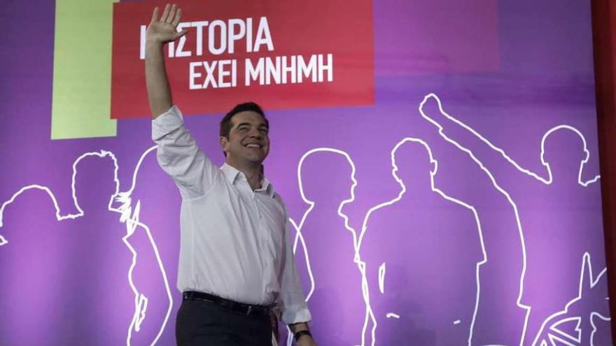 Alexis Tsipras, en el mitin celebrado el viernes por la noche en la plaza Syntagma de Atenas. // Efe