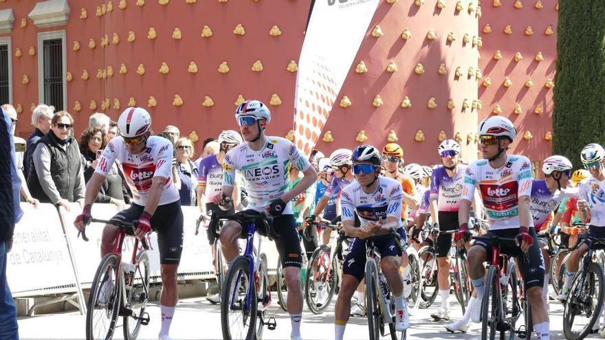 EN IMATGES | La 105a Volta a Catalunya inicia la seva segona etapa des de la Torre Galatea de Figueres