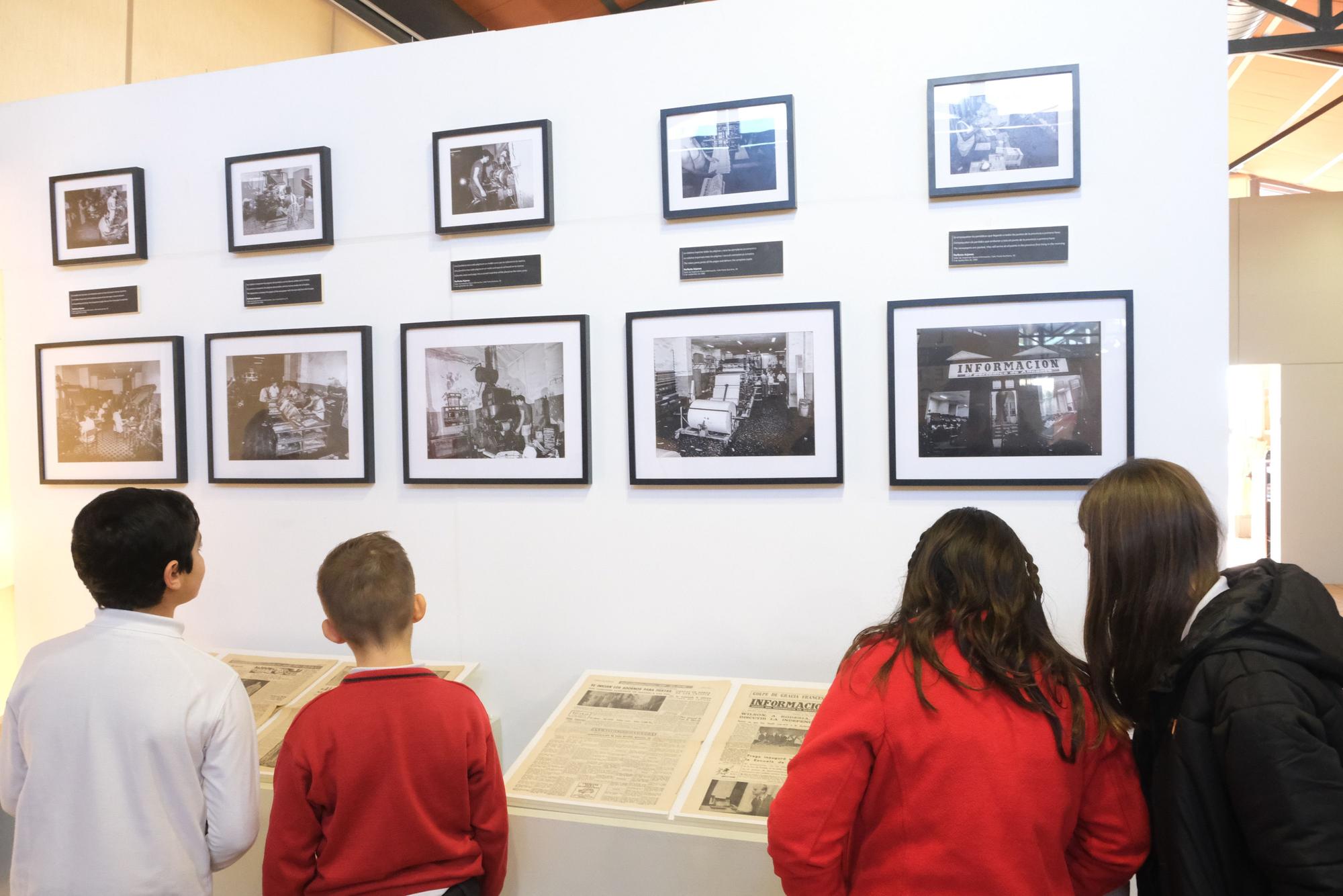 "Un taller de noticias", la nueva exposición del Museo Escolar de Puçol que recrea la antigua imprenta y redacción del Diario Información.