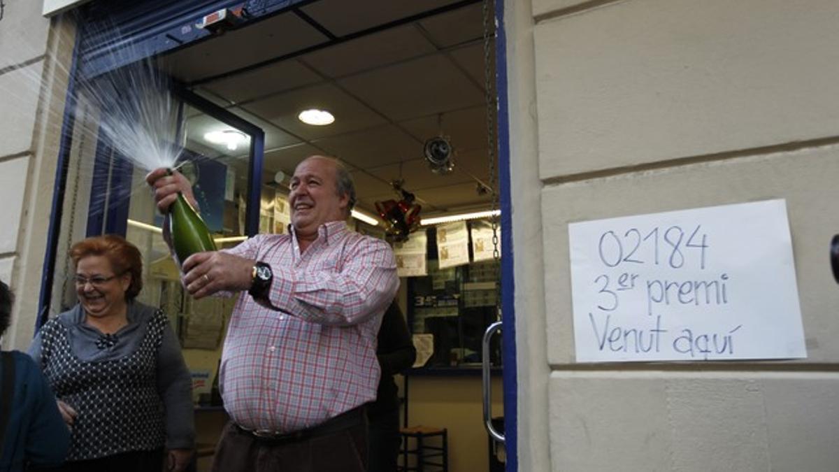 El padre de Cristina May, la lotera de la administración de la calle de Rosselló.