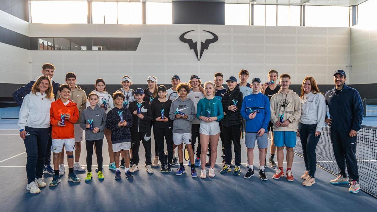 Grupo de jugadores ucranianos en la Rafa Nadal Academy