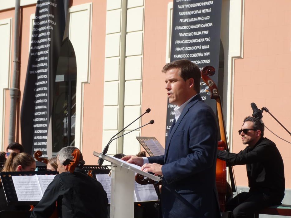 Homenaje a las víctimas del bombardeo franquista en Xàtiva