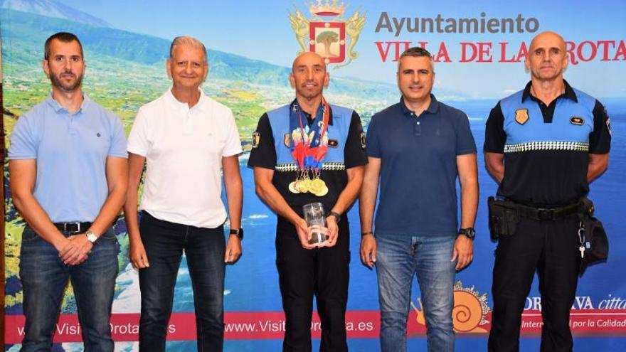 Reception to ‘Chicho’ Báez after returning from the World Police Games