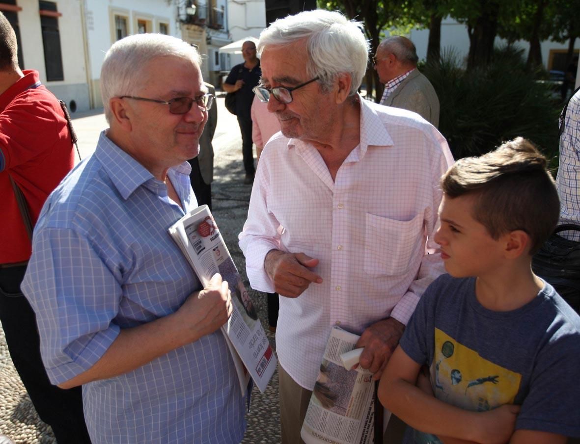 FOTOGALERÍA / Diario CÓRDOBA celebra su 75 aniversario al descubrir un azulejo