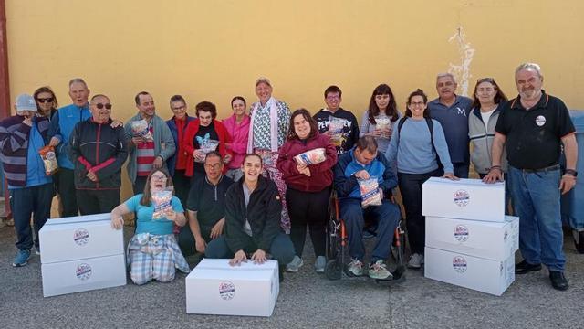 Usuarios y trabajadores del Centro Ocupacional Comarcal de Agón.