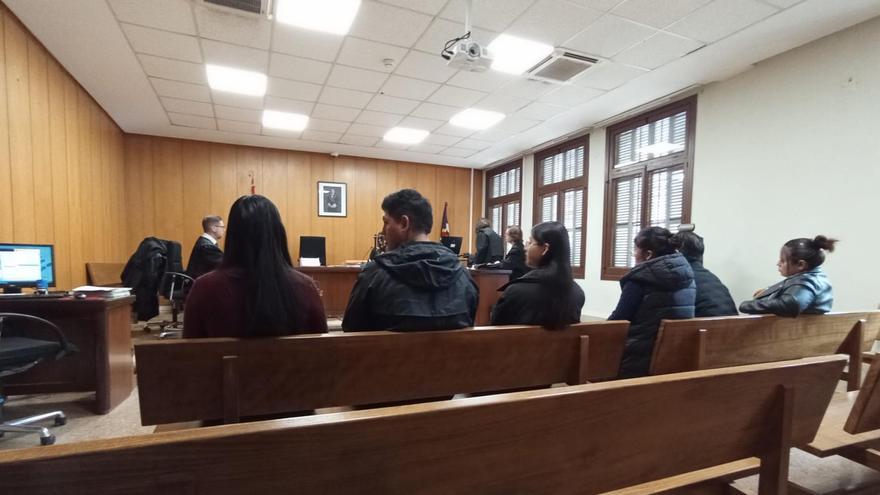 Seis condenados por saquear 73.000 euros de las cuentas de la anciana que cuidaban en Palma