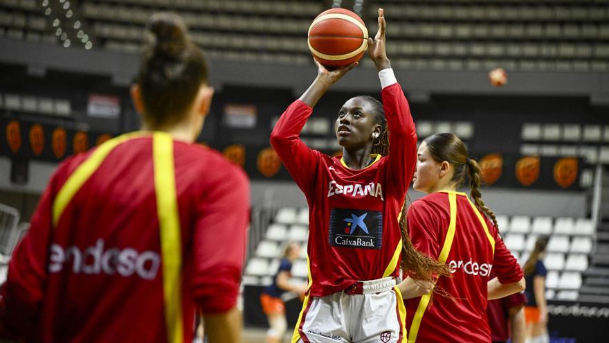 «La Familia» de Fam y Mataix llega invicta al Eurobasket