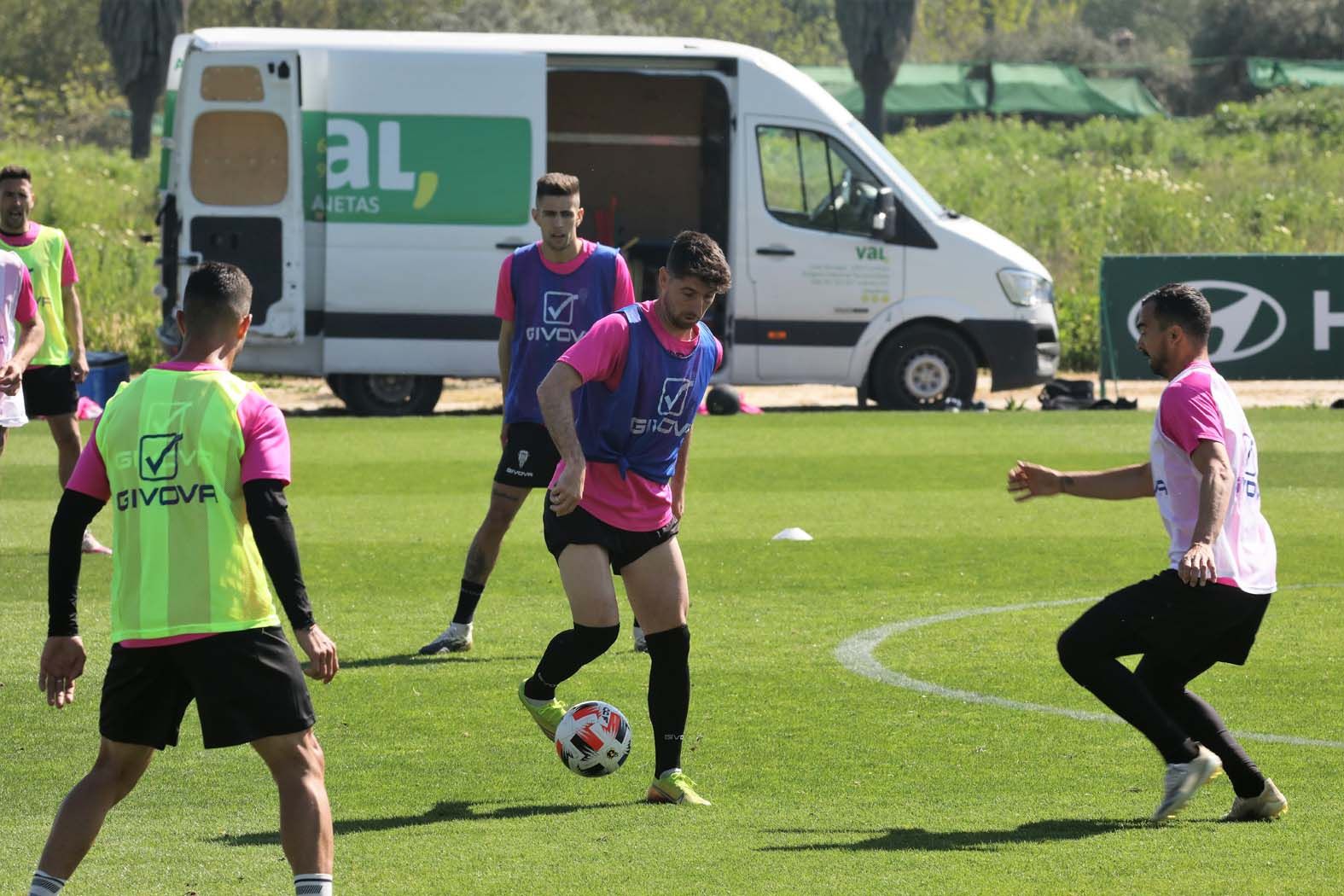 El Córdoba CF vuelve al trabajo con un Alfaro que pide "dinamismo"