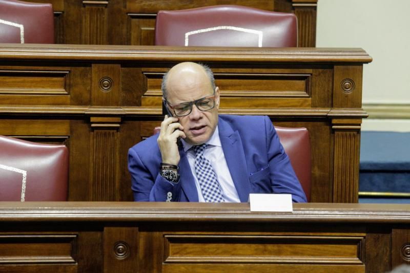 Pleno del Parlamento de Canarias  preside Gustavo Matos , presidente del gobierno , Victor Torres   | 19/05/2020 | Fotógrafo: Delia Padrón