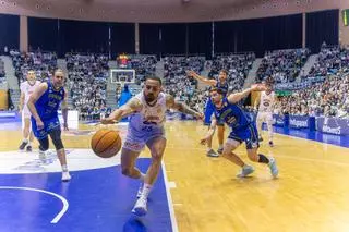 El Obradoiro, sin piedad con el Ourense en el derbi