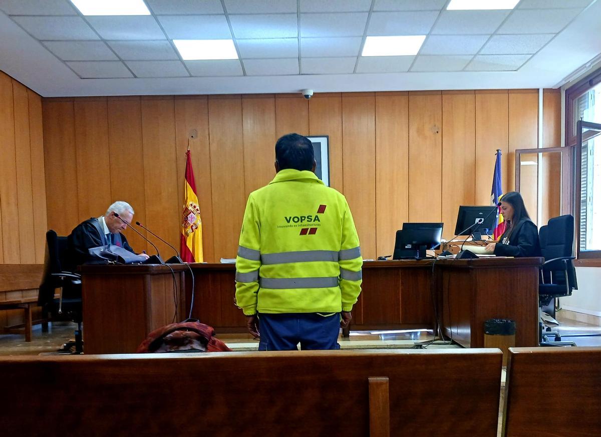 El acusado, ayer durante la vista oral celebrada en la sede de Vía Alemania, en Palma.