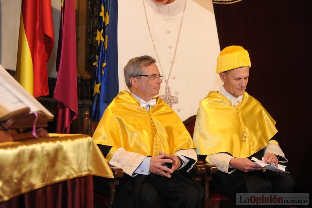 El fundador de la Organización Nacional de Trasplantes, Rafael Matesanz, es investido doctor Honoris Causa por la UCAM